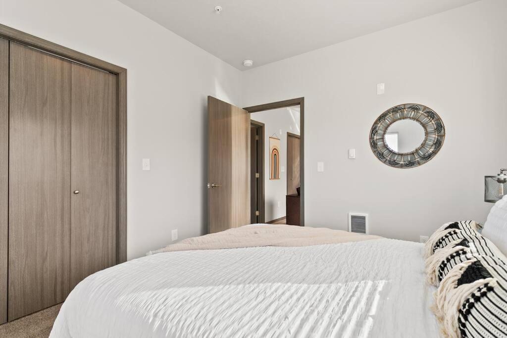 Апартаменти Brand New 2 Bed 2 Bath Near Perry District And Dt Спокен Екстер'єр фото